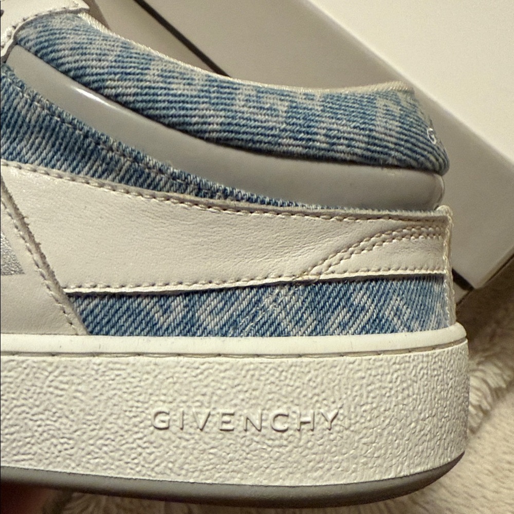 Givenchy Sneaker - Picture 5 of 11